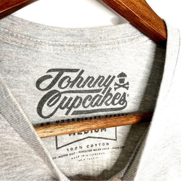 JOHNNY CUPCAKES STEPH CURRY Big Kid MVP Golden State Warriors #30 Graphic Tee - Picture 11 of 12